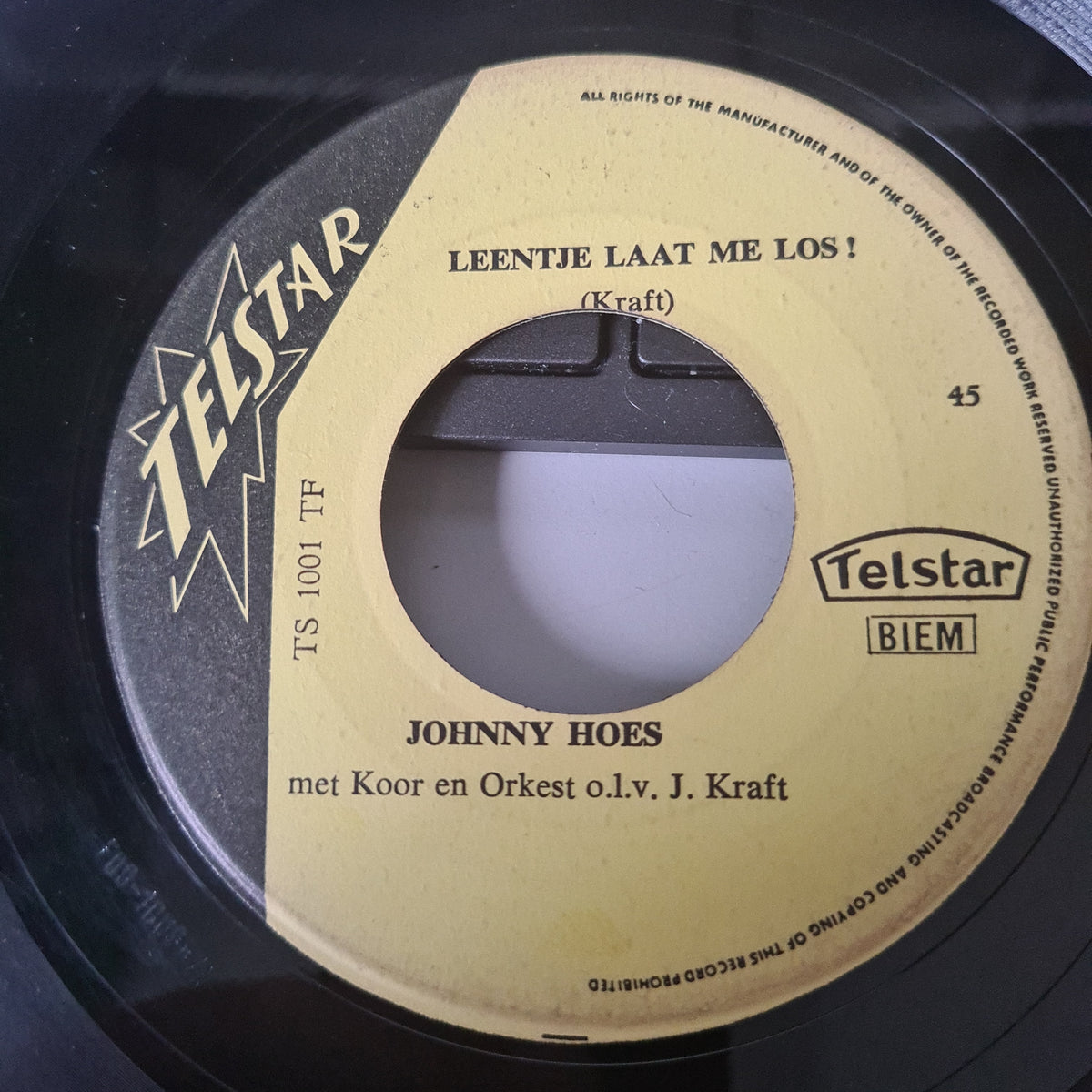 Johnny Hoes - Leentje Laat Me Los Vinyl Singles