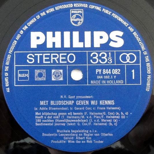 Adele Bloemendaal Frans Halsema Gerard Cox - Met Blijdschap Geven Wij Kennis (LP) 51372 Vinyl LP Vinyl Zeer Goed / Hoesje Goed "VINYLSINGLES.NL"