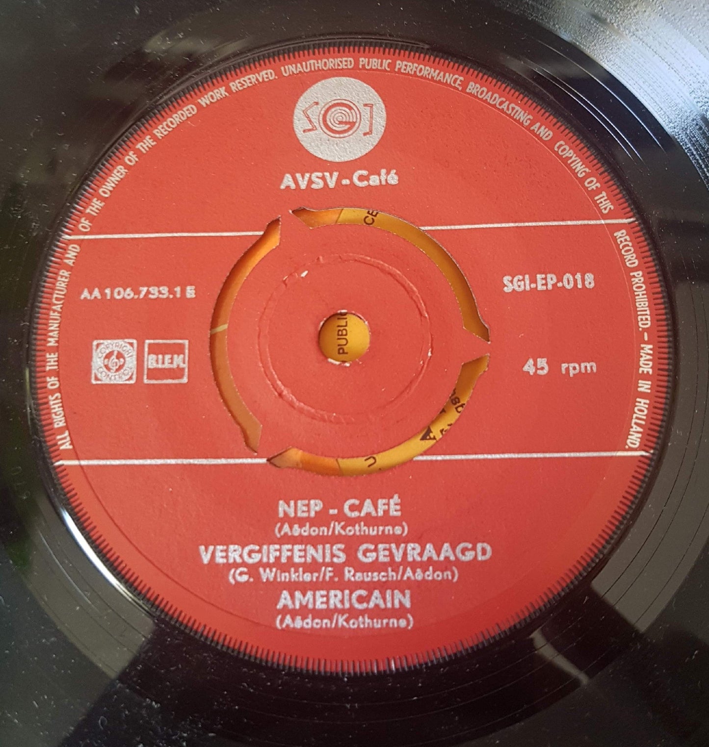 Vrouwelijke Studenten Aan De Amsterdamse Universiteit - AVSV-Café Vinyl Singles Vinyl Very Good (VG) <br> Hoes Good Plus (G+)