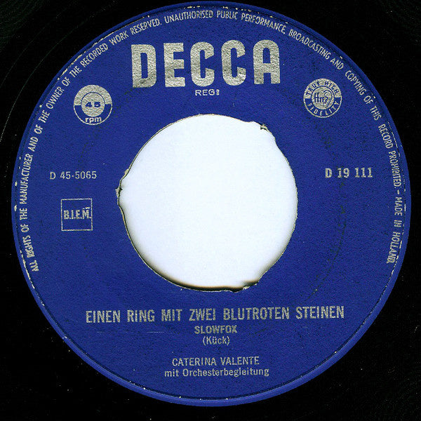 Caterina Valente - Einen Ring Mit Zwei Blutroten Steinen Vinyl Singles Vinyl Very Good (VG) <br> Hoes Generic