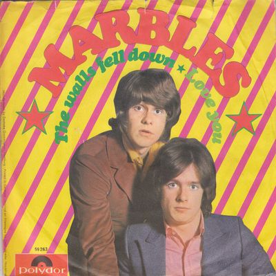 Marbles - The Walls Fell Down Vinyl Singles Vinyl Zeer Goed / Hoesje Goed "VINYLSINGLES.NL"