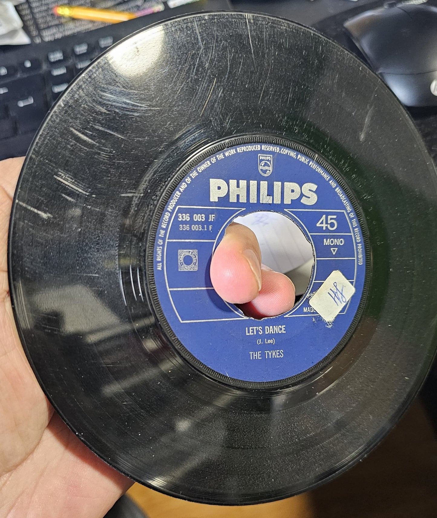 Tykes - Let's Dance Vinyl Singles Vinyl Redelijk / Hoes Slecht