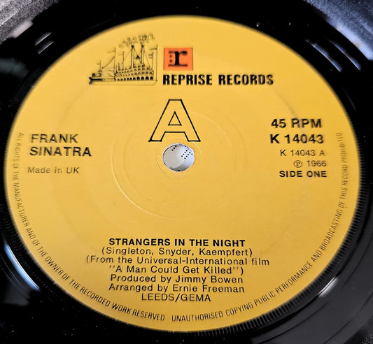 Frank Sinatra - Strangers In The Night 35334 Vinyl Singles VINYLSINGLES.NL