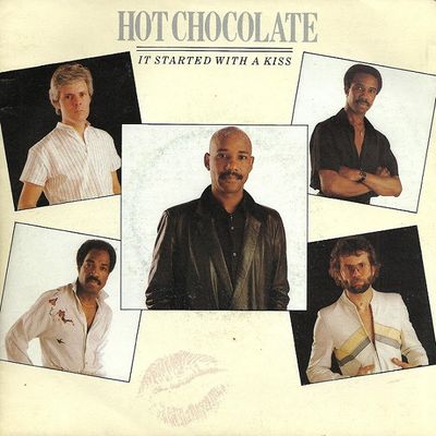 Hot Chocolate - It Started With A Kiss Vinyl Singles Vinyl Zeer Goed / Hoesje Tekst "VINYLSINGLES.NL"