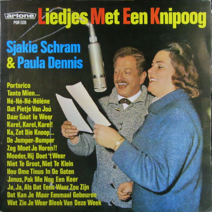 Sjakie Schram & Paula Dennis - Liedjes Met Een Knipoog (10" ) Vinyl LP 10" Media VG / Sleeve VG "VINYLSINGLES.NL"