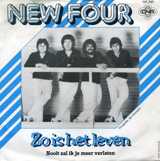 New Four - Zo Is Het Leven 37450 Vinyl Singles Goede Staat
