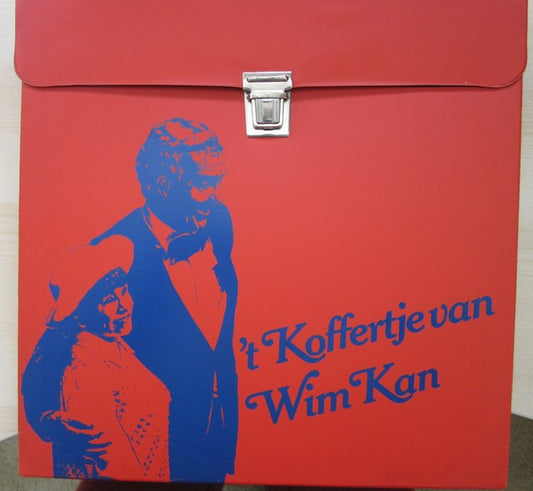 Wim Kan – 't Koffertje Van Wim Kan (Boek) + (LP)