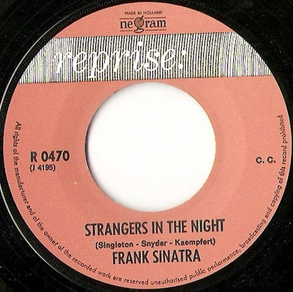 Frank Sinatra - Strangers In The Night Vinyl Singles Vinyl Goed / Hoes Slecht