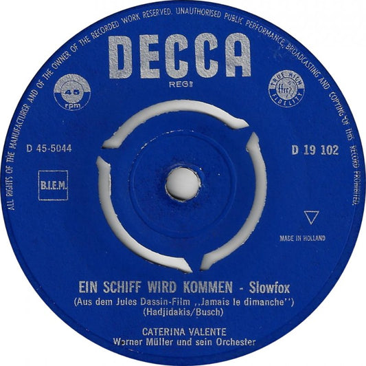 Caterina Valente - Ein Schiff Wird Kommen