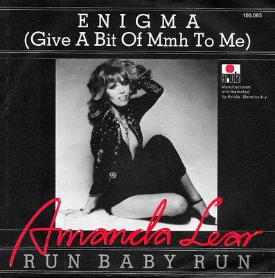 Amanda Lear - Enigma (Give A Bit Of Mmh To Me) Vinyl Singles Vinyl Zeer Goed / Hoesje Stickertje "VINYLSINGLES.NL"
