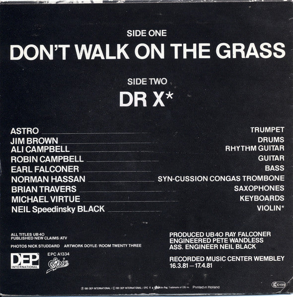 UB 40 - Dont't Walk On The Grass 15495 31121 Vinyl Singles VINYLSINGLES.NL