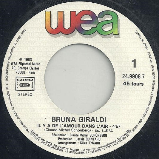 Bruna Giraldi - Il Y A De L'amour Dans L'air