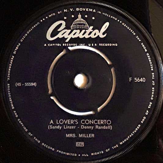 Mrs. Elva Miller - A Lover's Concerto Vinyl Singles Vinyl Zeer Goed / Hoesje Goed "VINYLSINGLES.NL"