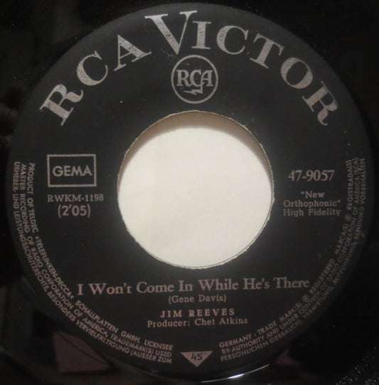 Jim Reeves - I Won't Come In While He's There