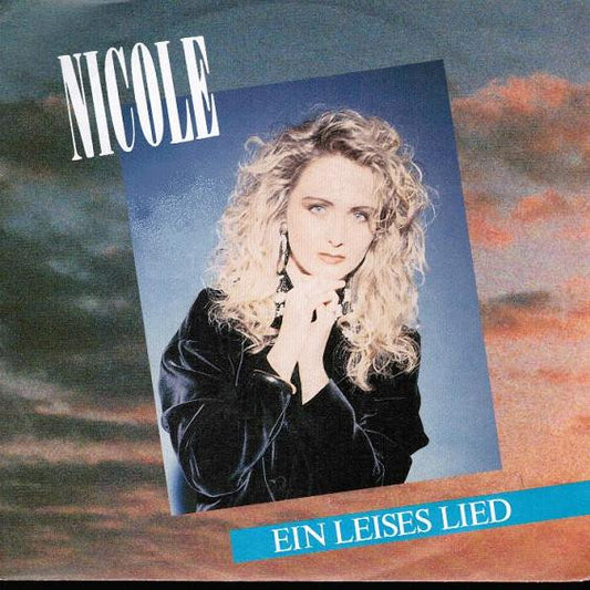 Nicole - Ein Leises Lied 17363 Vinyl Singles VINYLSINGLES.NL