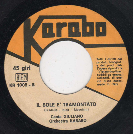 Pia Rita / Giuliano / Orchestra Karabo - Il Gioco Dell'Amore / Il Sole È Tramontato Vinyl Singles Vinyl Zeer Goed / Hoesje Goed "VINYLSINGLES.NL"