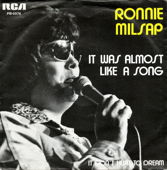 Ronnie Milsap - It Was Almost Like A Song 14726 Vinyl Singles Goede Staat