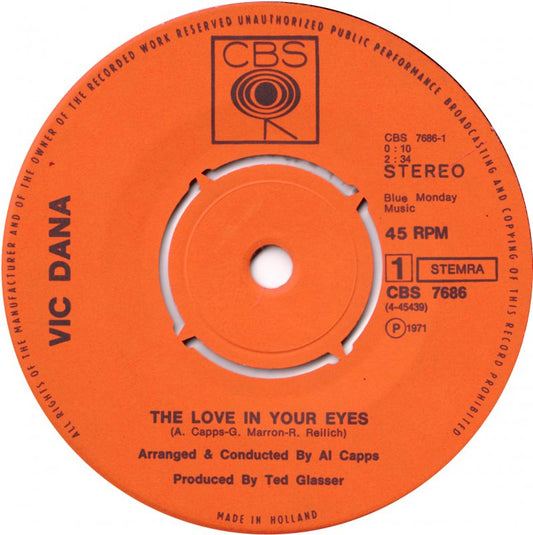 Vic Dana - The Love In Your Eyes Vinyl Singles Vinyl Zeer Goed / Hoesje Goed "VINYLSINGLES.NL"